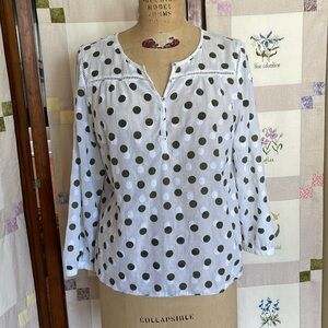 Talbots white, lightweight cotton tunic, with green polka dots, 1/4 button front